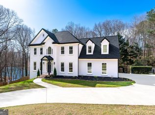 6005 Bateau Dr, Flowery Branch, GA 30542