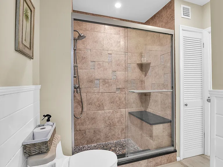 3218 Palm Dr — Photo 11