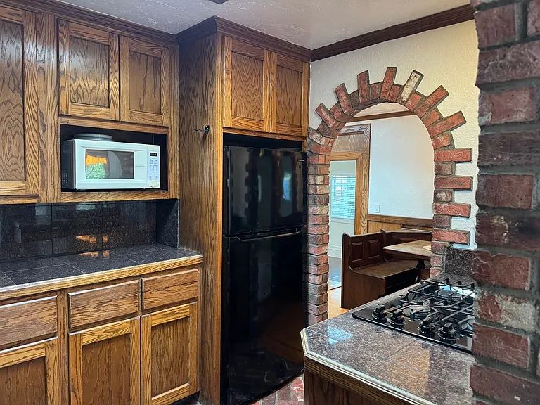 7925 Reading Ave — Photo 4