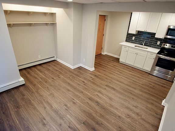2nd image of 207 Bellevue Ave APT A