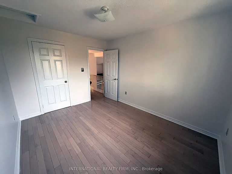 43 Falconridge Dr — Photo 20