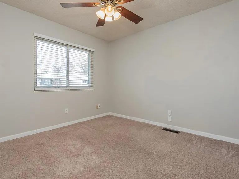 2032 Silent Spring Dr — Photo 13