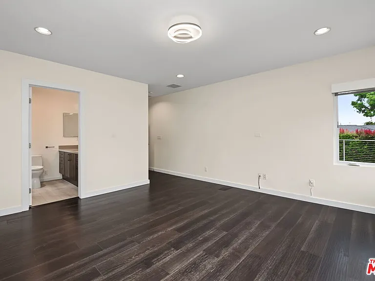 175 Barlock Ave — Photo 20