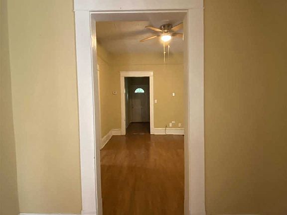 4th image of 716 Church St NW