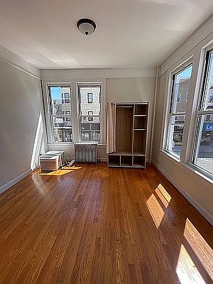 4th image of 2 Jewel St #2F