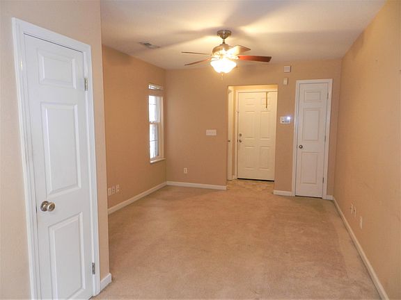 4th image of 839 Blue Spruce Way