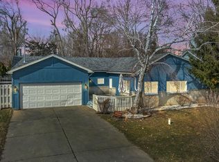 2406 Island View Dr, West Bloomfield, MI