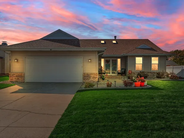 5047 W 89th Ct, Crown Point, IN 46307