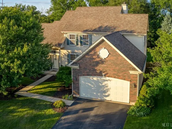 1949 Pinnacle Dr, Aurora, IL 60502