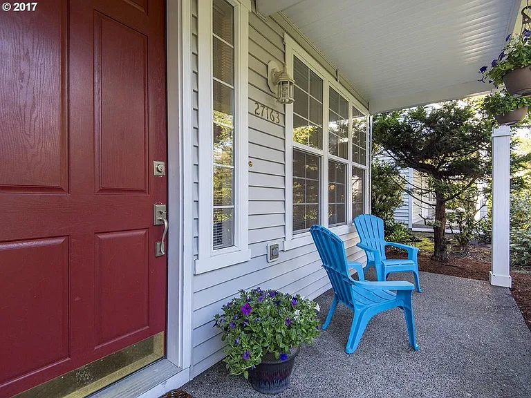 27163 SW Wood Ave — Photo 2