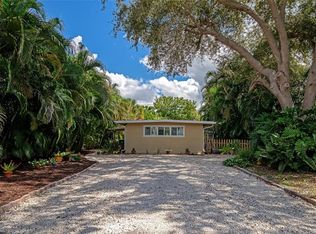 2923 Marshall Dr, Sarasota, FL 34239