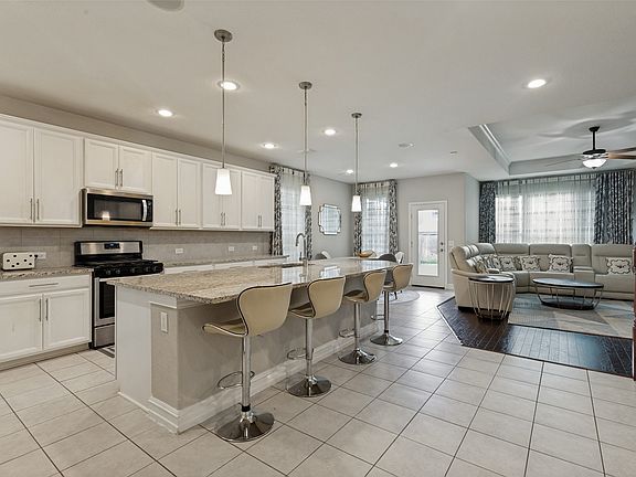 4th image of 1005 Pinnacle Breeze Dr