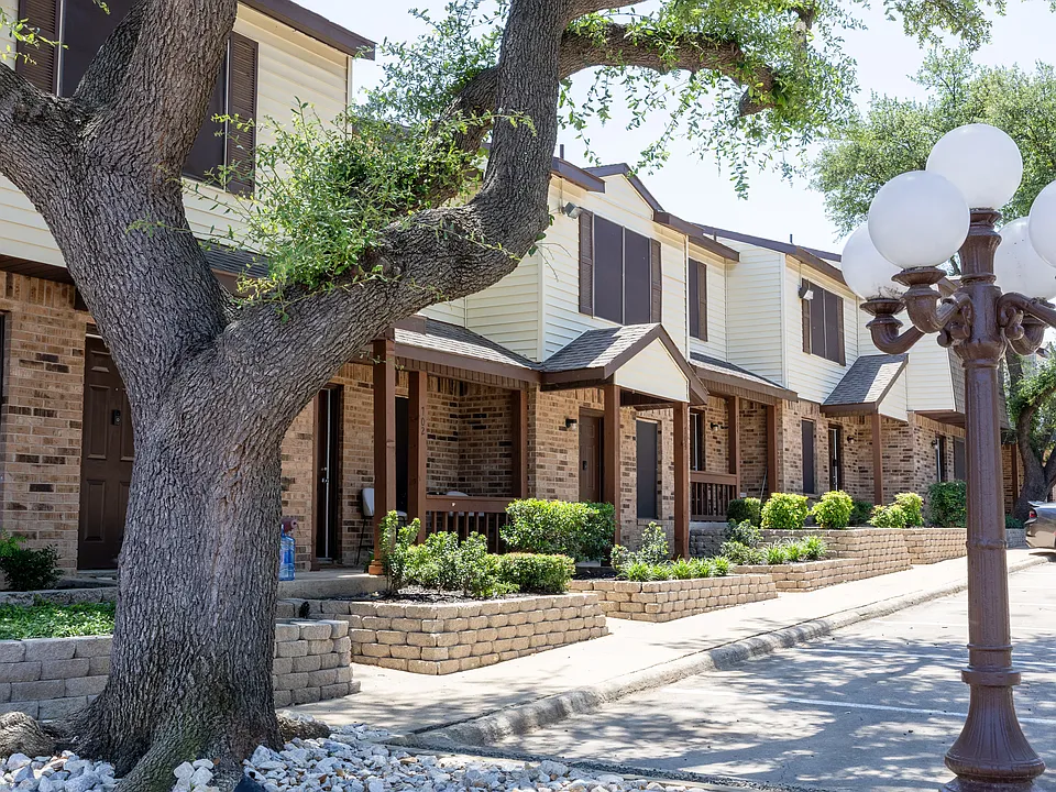 Round Rock Townhomes