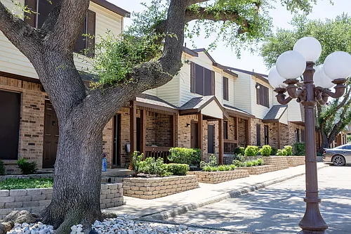 Round Rock Townhomes Photo 1