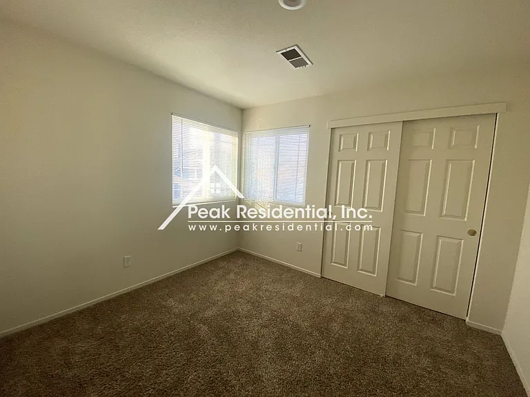4930 Juniper Hill Pl — Photo 10