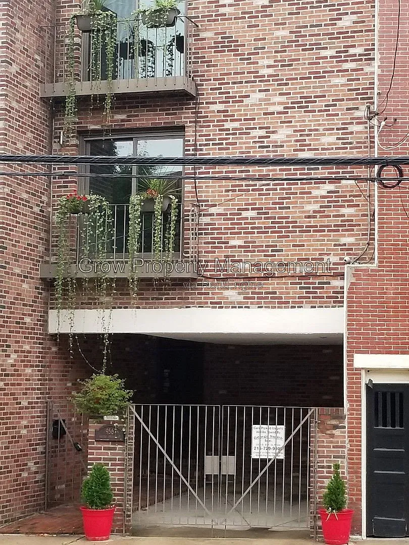 2 bed, 2.0 bath, 1794 sqft, $3,073 — Photo 3