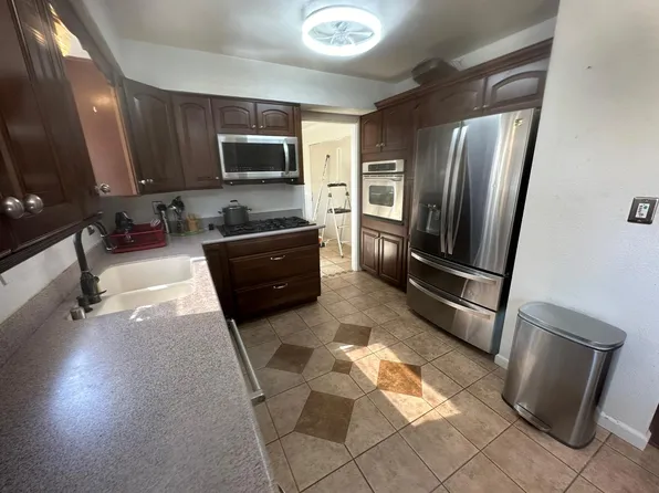2498 Knightwood Way, Rancho Cordova, CA 95670