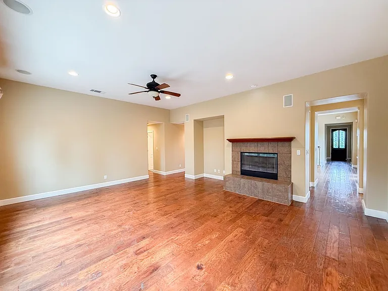 342 Stanforth Ct — Photo 21
