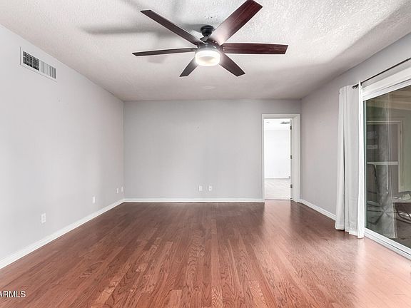 4th image of 810 W VILLA MARIA Drive