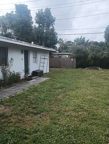 1135 NE 15th Ave Photo 1