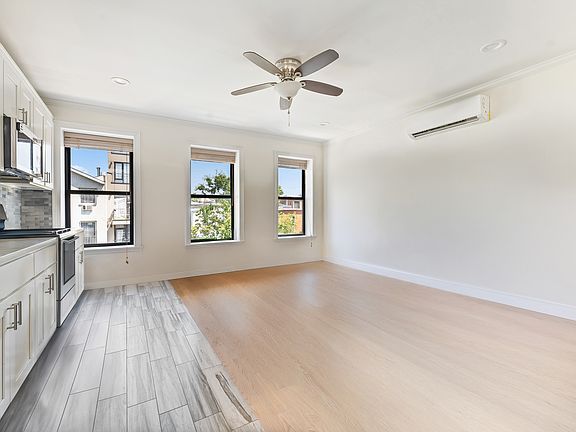 3rd image of 607 Halsey St Floor 2