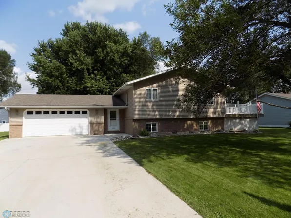 402 Ash Dr, Mooreton, ND 58061