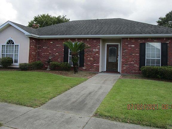 2nd image of 309 Hawthorne Dr