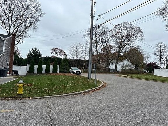 5th image of 11 Bell Ct