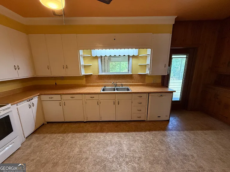 998 Highland Cir SE — Photo 15