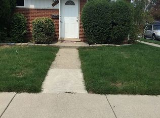 8159 Sterling St, Center Line, MI 48015