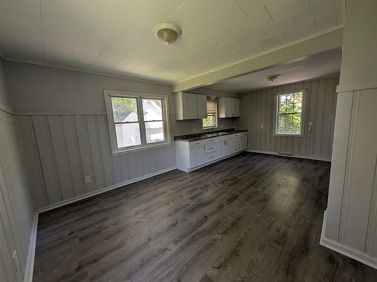 262 Blakeslee St — Photo 6