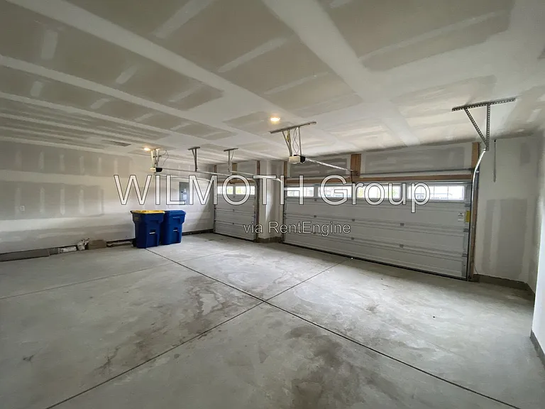 5102 Astor Way — Photo 17