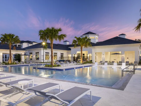 Douglas Grand at Telecom Parkway, 7581 Yellowleaf Ave, Tampa, FL 33637