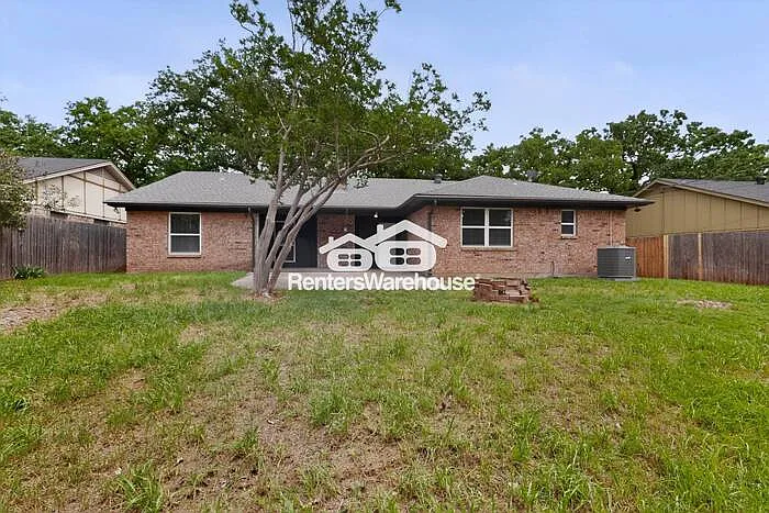 733 Ridgewood Cir — Photo 44