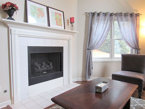 5th image of 4104 S Hedgewood Ct