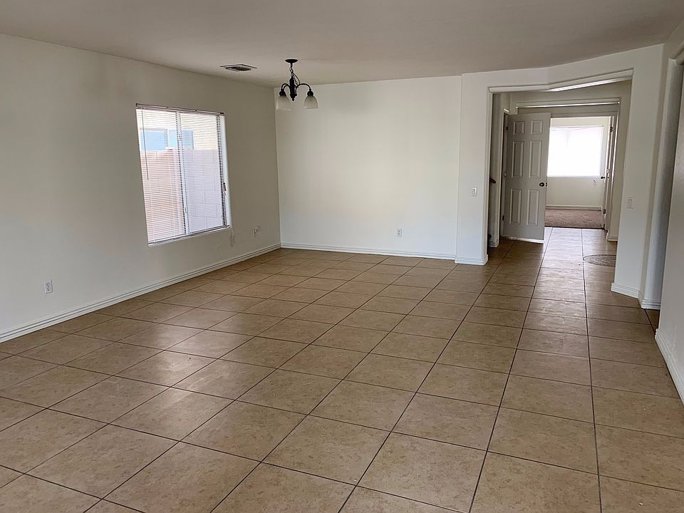 1st image of 43589 W Cowpath Rd