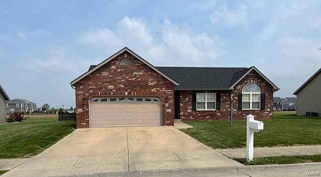 1st image of 35 Whistling Straits Dr