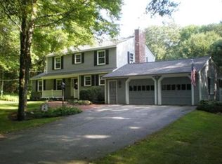 39 Walnut St, Upton, MA 01568