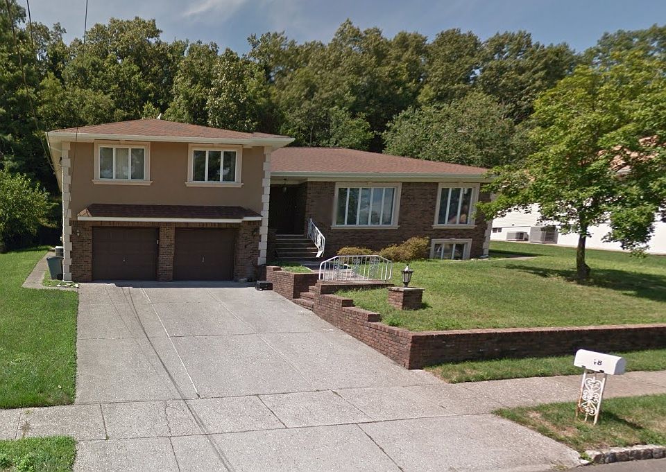 2nd image of 18 Columbus Ave