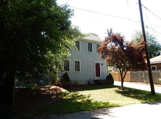 17 Upton St, Halifax, MA 02338