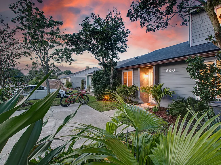 660 Aquatic Dr — Photo 68