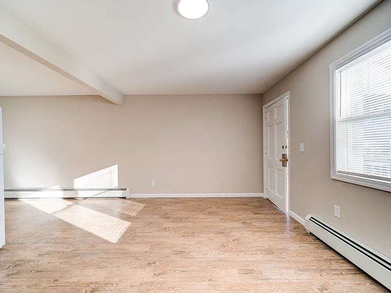 4 Springwood Cir #4C — Photo 7