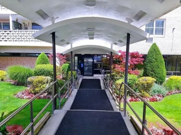 1311 Brightwater Avenue image 3 of 18