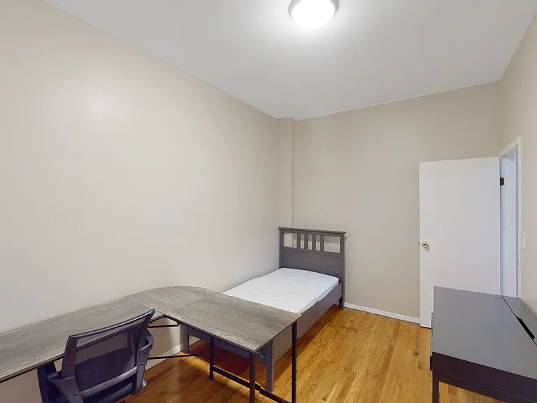 180 Claremont Ave #4 — Photo 8