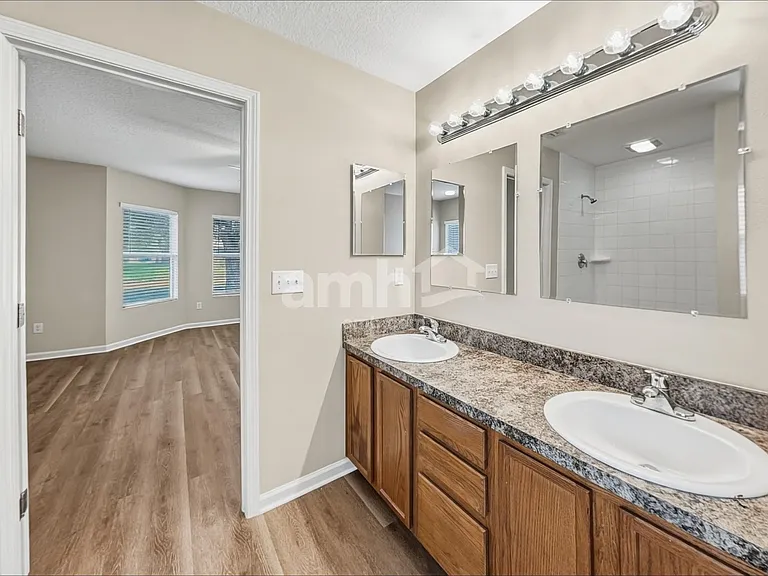 12107 Hayden Lakes Cir — Photo 10