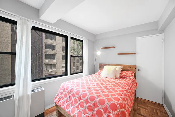 Rented by Oxford Property Group | media 10