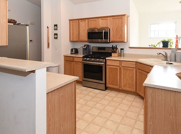 4th image of 205 Courtland Dr Unit E