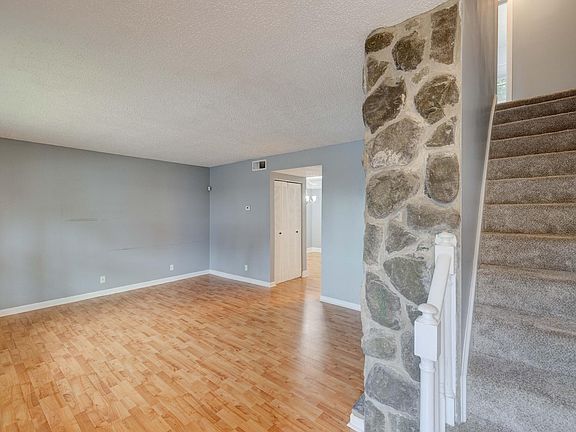 5th image of 3880 Priest Lake Dr APT 7