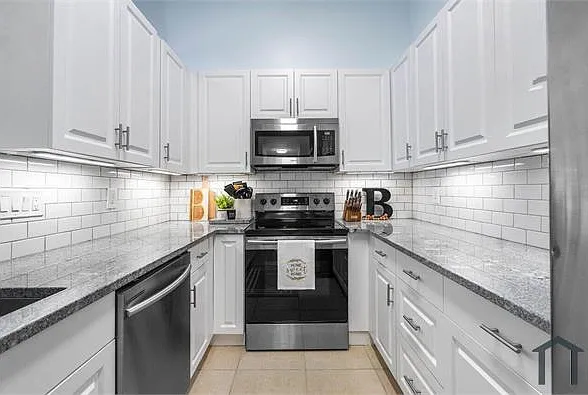 1106 Hyacinth Pl — Photo 11