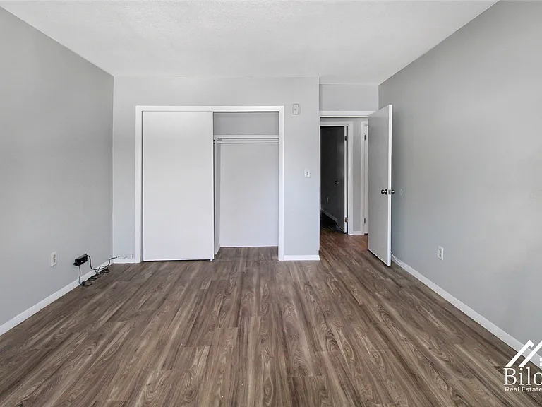 301 Oaklawn Ave — Photo 6